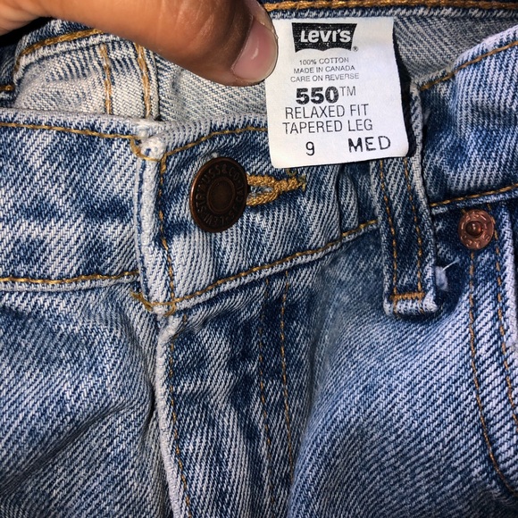 (SOLD) Vintage Levi 550 jeans - Picture 7 of 8